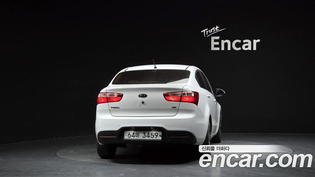 Kia Pride 1.6 GDI Sedan Prestige 2013 — фото 4