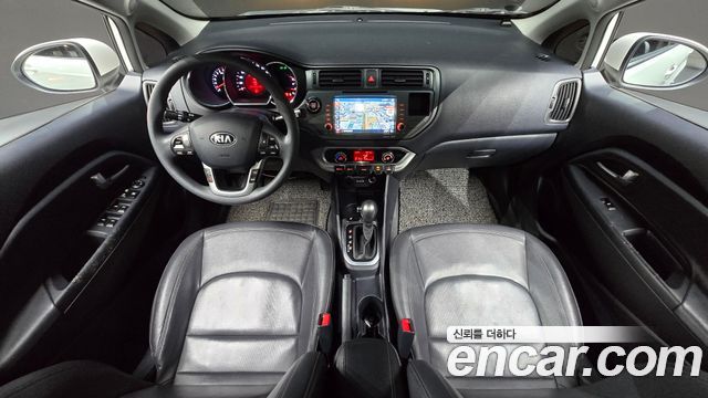 Kia Pride 1.6 GDI Sedan Prestige 2013 — фото 7