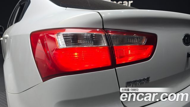 Kia Pride 1.6 GDI Sedan Prestige 2013 — фото 23