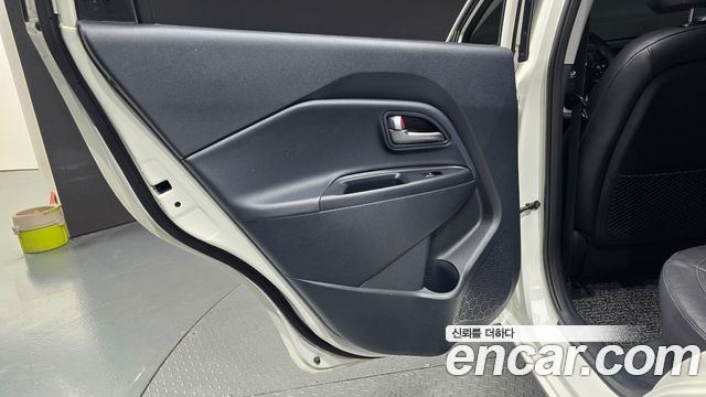 Kia Pride 1.6 GDI Sedan Prestige 2013 — фото 25