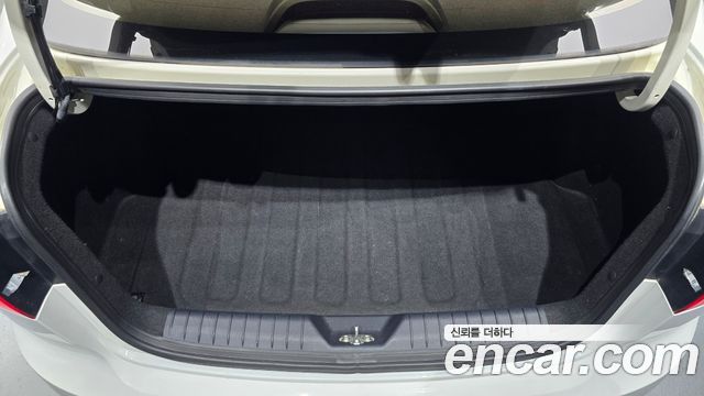 Kia Pride 1.6 GDI Sedan Prestige 2013 — фото 29