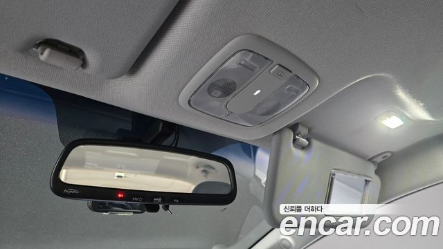 Kia Pride 1.6 GDI Sedan Prestige 2013 — фото 30