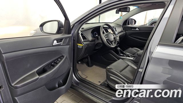 Hyundai Tucson Diesel 1.7 2WD Style 2016 — фото 10
