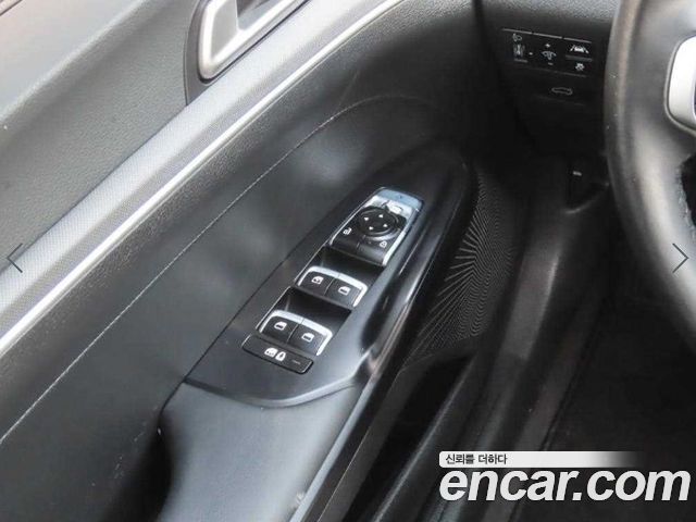 Kia K5 (III) 2.0 Prestige 2023 — фото 17