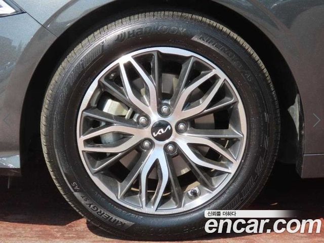 Kia K5 (III) 2.0 Prestige 2023 — фото 24