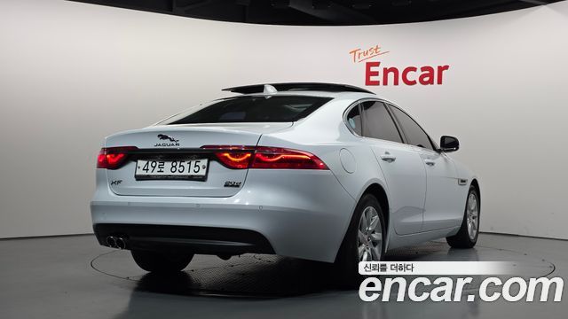 Jaguar XF (X260) 20d Prestige AWD 2017 — фото 2