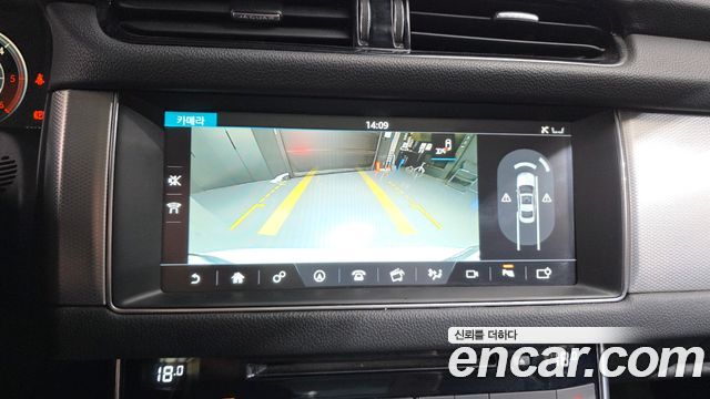 Jaguar XF (X260) 20d Prestige AWD 2017 — фото 16