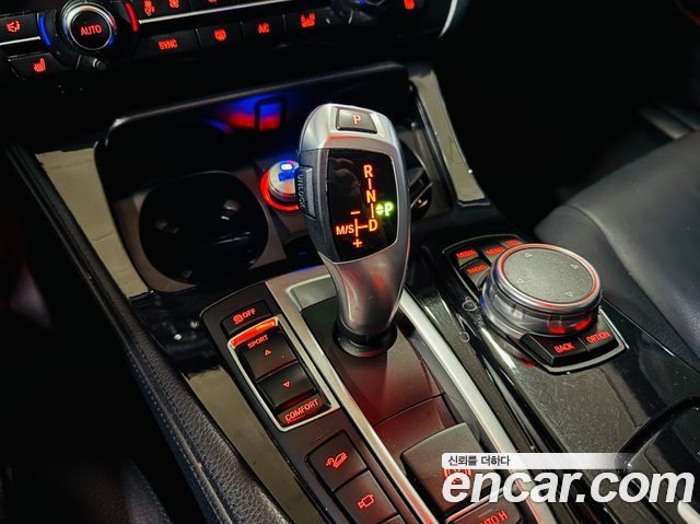 BMW 5 Series (F10) 520d xDrive M Aero Dynamic 2016 — фото 9