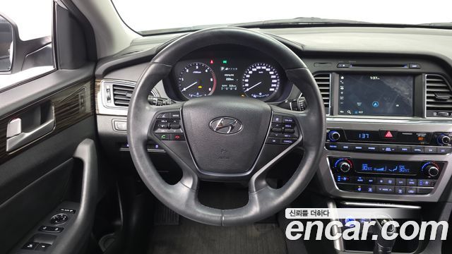 Hyundai Sonata (LF) 1.7 Diesel Smart Special 2016 — фото 17