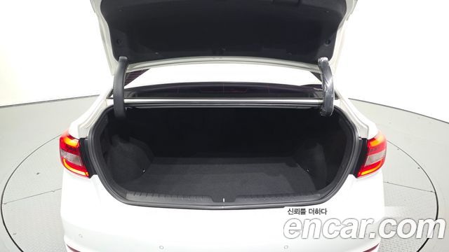 Hyundai Sonata (LF) 1.7 Diesel Smart Special 2016 — фото 24