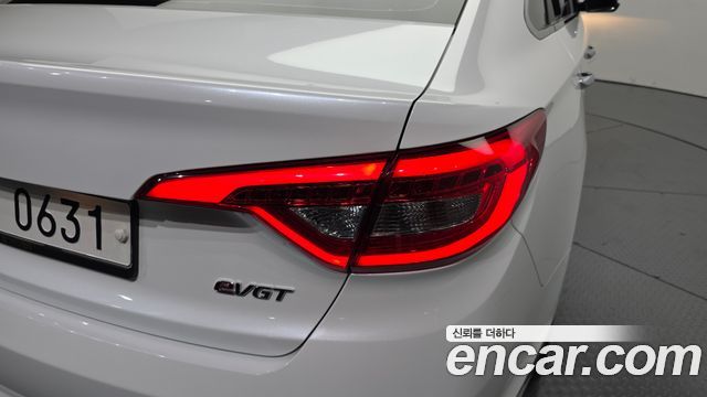 Hyundai Sonata (LF) 1.7 Diesel Smart Special 2016 — фото 29