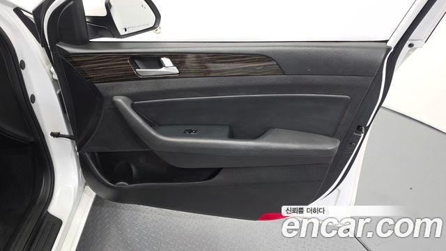 Hyundai Sonata (LF) 1.7 Diesel Smart Special 2016 — фото 30
