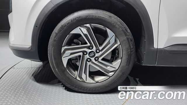 Hyundai Santa Fe Gasoline 2.5T 2WD Prestige 2021 — фото 5