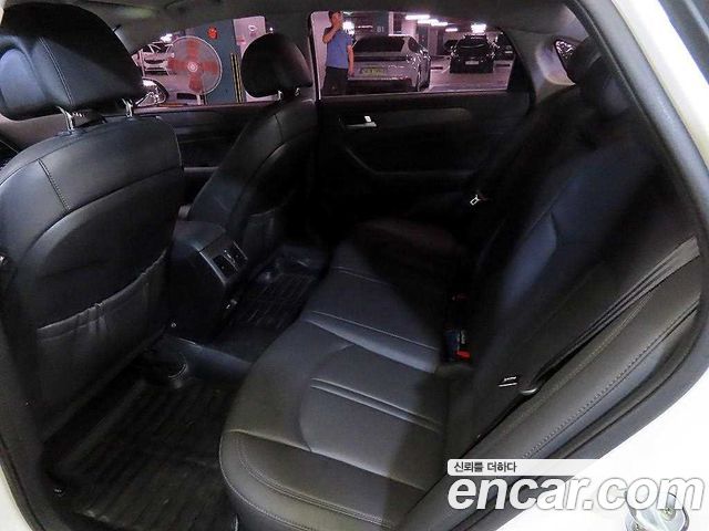 Hyundai Sonata (LF) 1.6 Turbo Smart 2016 — фото 10
