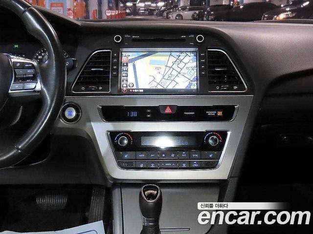 Hyundai Sonata (LF) 1.6 Turbo Smart 2016 — фото 15