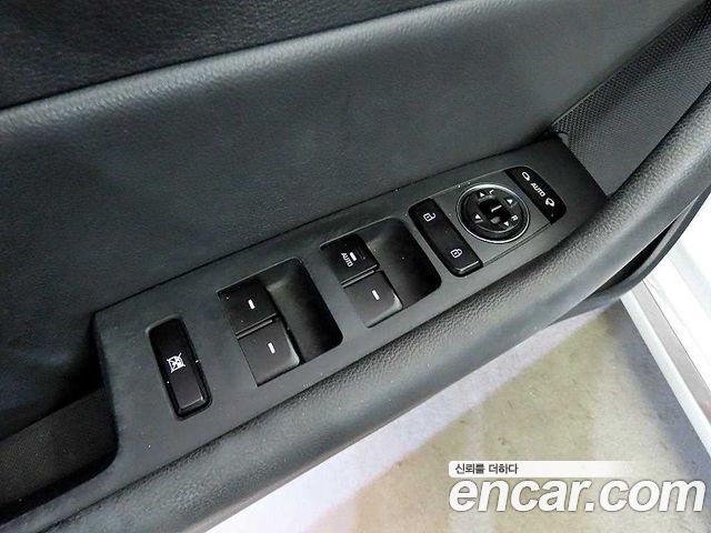 Hyundai Sonata (LF) 1.6 Turbo Smart 2016 — фото 17