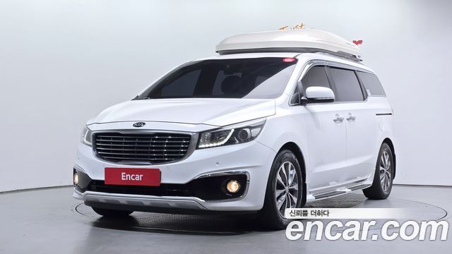 Kia Carnival 9-seater Luxury 2018 — фото 1