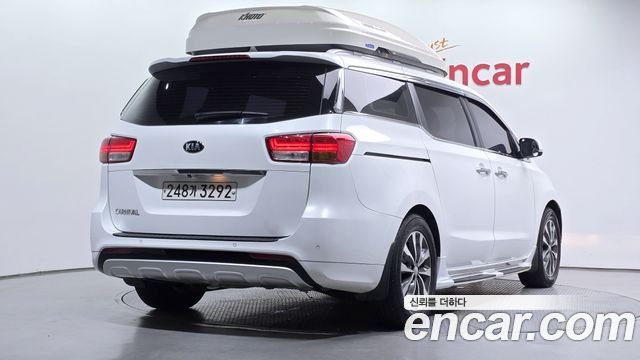 Kia Carnival 9-seater Luxury 2018 — фото 2