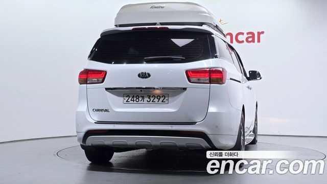 Kia Carnival 9-seater Luxury 2018 — фото 4
