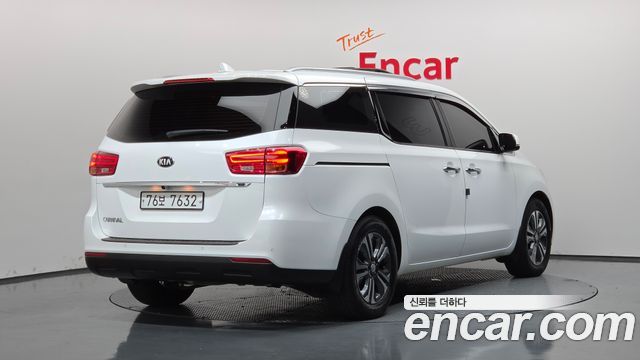 Kia Carnival 11-Seater Prestige 2020 — фото 2