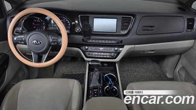Kia Carnival 11-Seater Prestige 2020 — фото 7