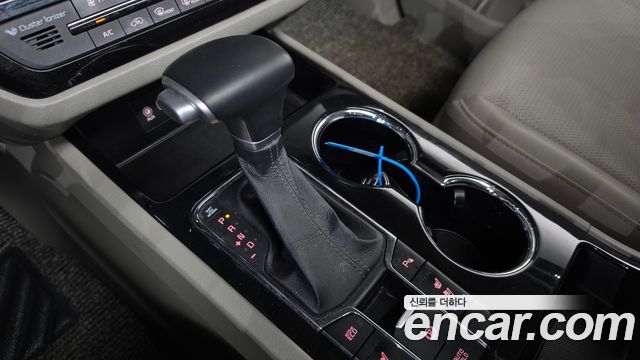 Kia Carnival 11-Seater Prestige 2020 — фото 9