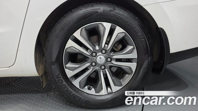 Kia Carnival 11-Seater Prestige 2020 — фото 21