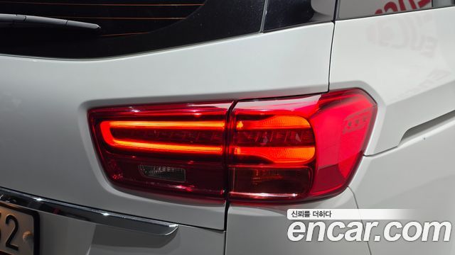 Kia Carnival 11-Seater Prestige 2020 — фото 23