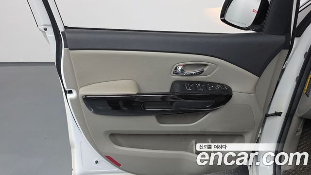 Kia Carnival 11-Seater Prestige 2020 — фото 24