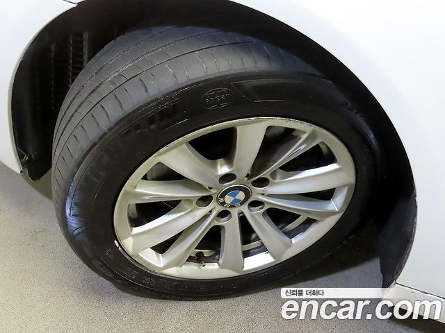 BMW 5 Series (F10) 520d 2012 — фото 5