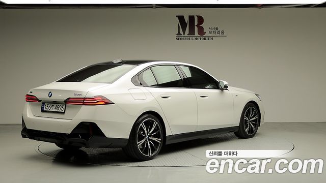 BMW 5 Series (G60) 530i xDrive M Sport 2025 — фото 3