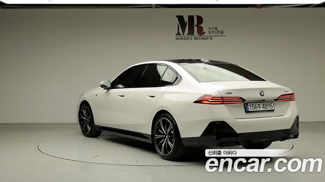 BMW 5 Series (G60) 530i xDrive M Sport 2025 — фото 4