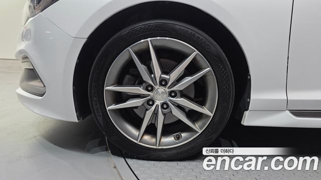 Hyundai Sonata (LF) 2.0 Turbo Smart 2016 — фото 5