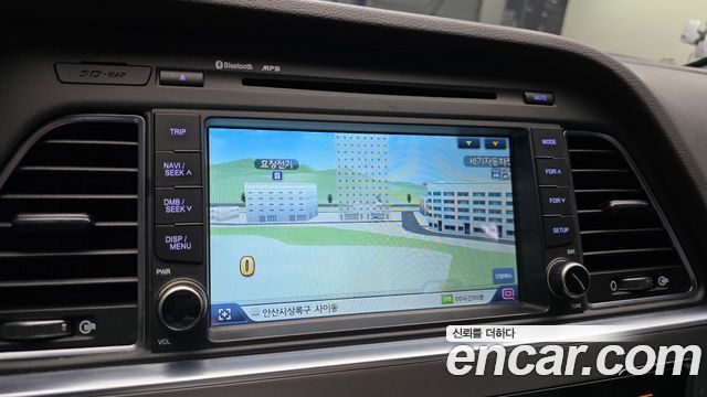 Hyundai Sonata (LF) 2.0 Turbo Smart 2016 — фото 17