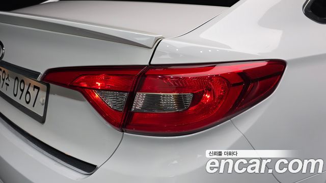 Hyundai Sonata (LF) 2.0 Turbo Smart 2016 — фото 23