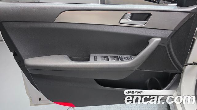 Hyundai Sonata (LF) 2.0 Turbo Smart 2016 — фото 24