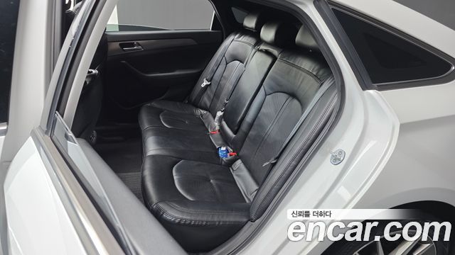 Hyundai Sonata (LF) 2.0 Turbo Smart 2016 — фото 26