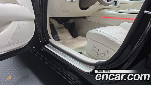 Genesis G90 (RS4) Gasoline 3.5 Turbo AWD 2023 — фото 13