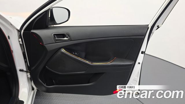 Kia K5 LPI Luxury 2014 — фото 24