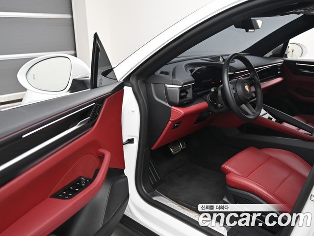Porsche Macan EV 4S 2025 — фото 15