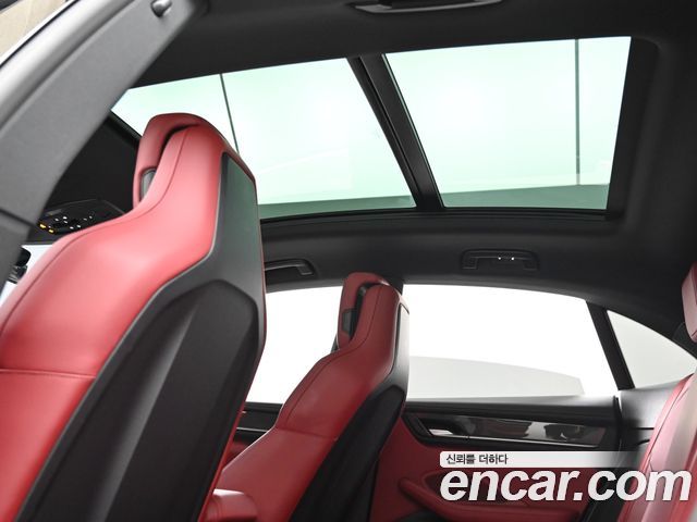 Porsche Macan EV 4S 2025 — фото 23