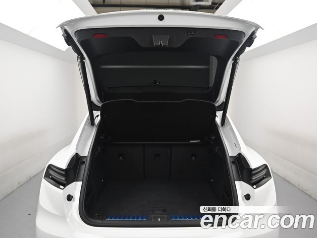 Porsche Macan EV 4S 2025 — фото 24