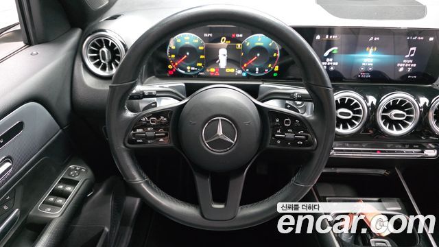 Mercedes-Benz GLB-Class (X247) GLB200 d 2021 — фото 13