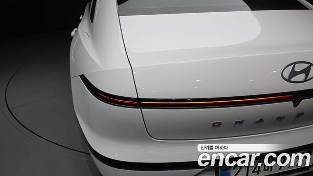 Hyundai Grandeur (GN7) 3.5 LPG 2WD (Taxi) Deluxe 2023 — фото 23