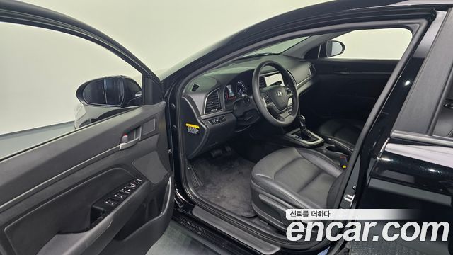 Hyundai Avante (AD) 1.6 GDI Value Plus 2018 — фото 11