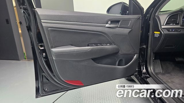 Hyundai Avante (AD) 1.6 GDI Value Plus 2018 — фото 24