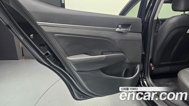 Hyundai Avante (AD) 1.6 GDI Value Plus 2018 — фото 25