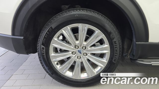 Ford Explorer (VI) 2.3 LimIted 4WD 2022 — фото 5