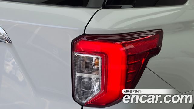 Ford Explorer (VI) 2.3 LimIted 4WD 2022 — фото 23