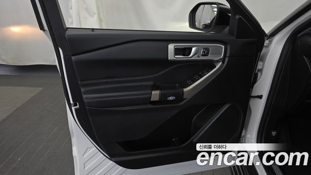 Ford Explorer (VI) 2.3 LimIted 4WD 2022 — фото 24